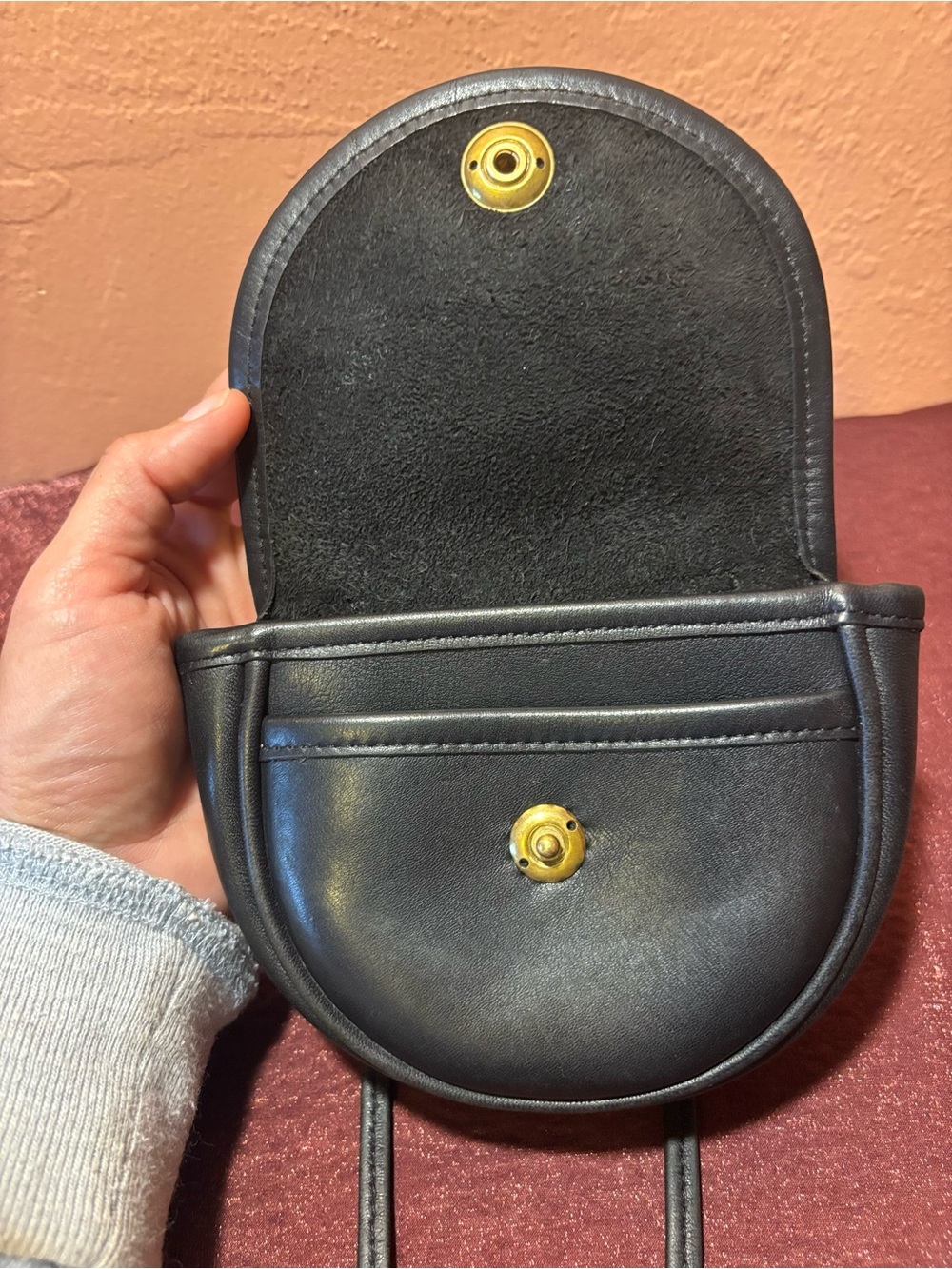 Coach USA Made Vintage Black Leather Crossbody Belt Saddle Purse Brass Hardware - Picture 14 of 16